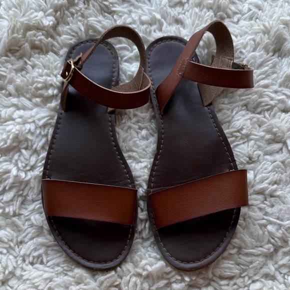 Merona Strap‎ Sandals - Picture 1 of 5